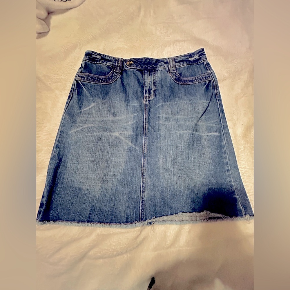Old Navy Classic Blue distressed Denim knee length Skirt size 8